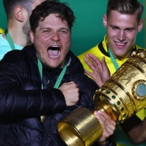 又见救火救出冠军！他真的成了多特蒙德的“弗利克”